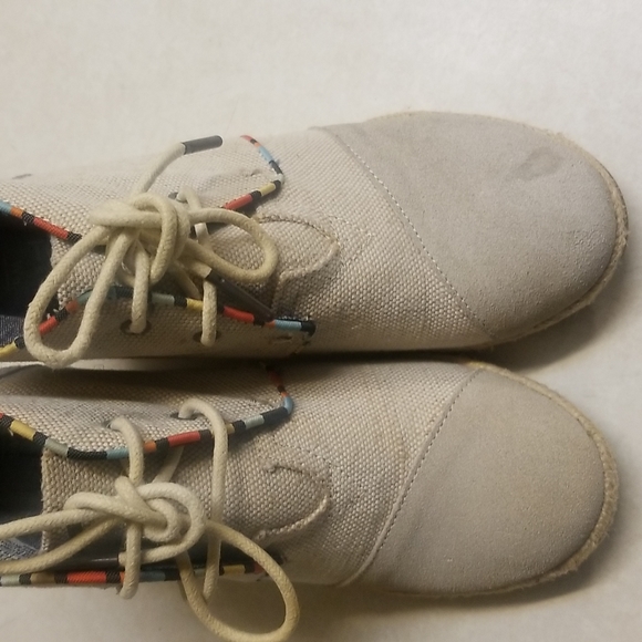 Toms Booties size 6 - Picture 4 of 8